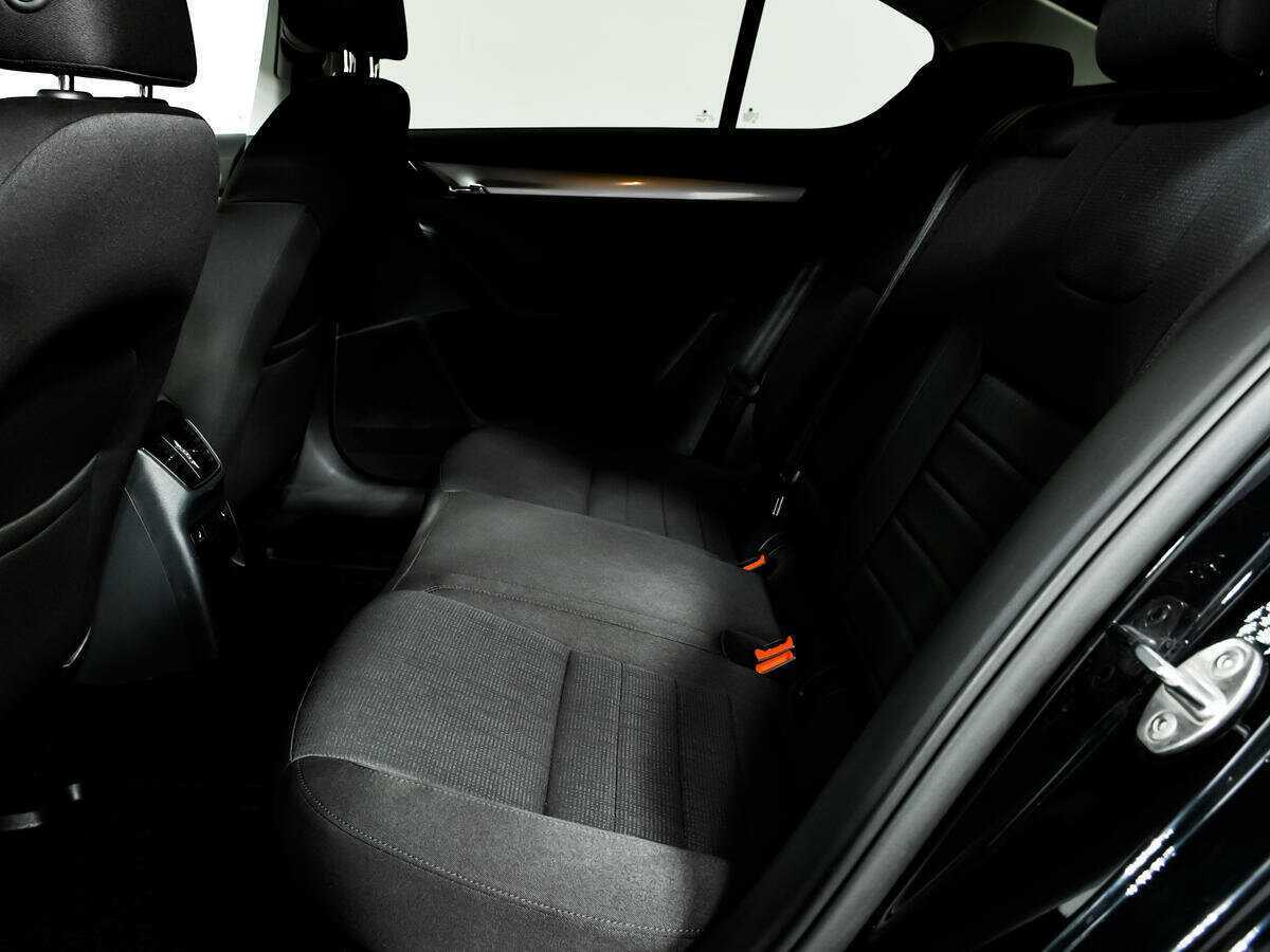 Skoda Octavia с пробегом — 2016 год. Фото: #11