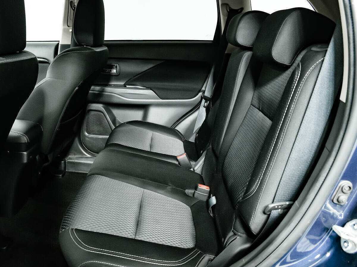 Mitsubishi Outlander с пробегом — 2018 год. Фото: #9