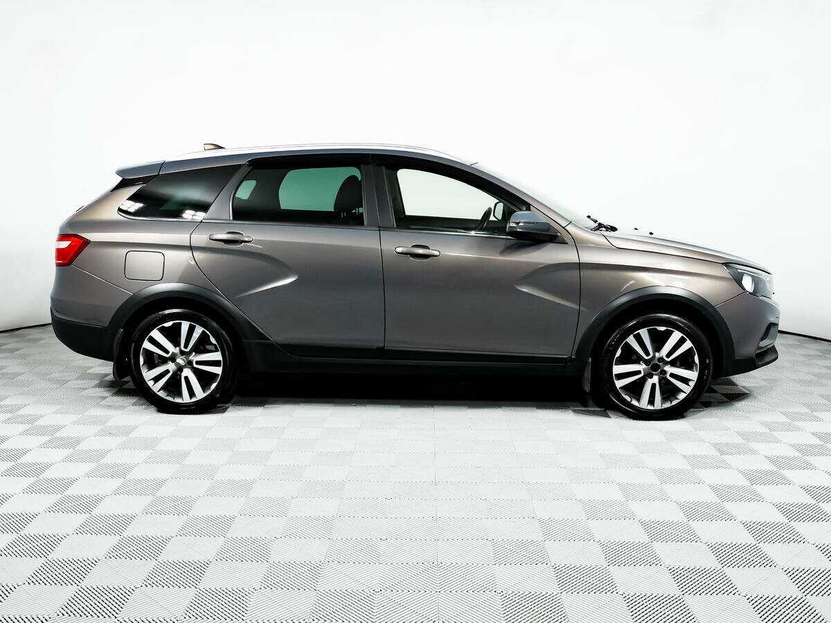 Lada (ВАЗ) Vesta с пробегом — 2019 год. Фото: #3