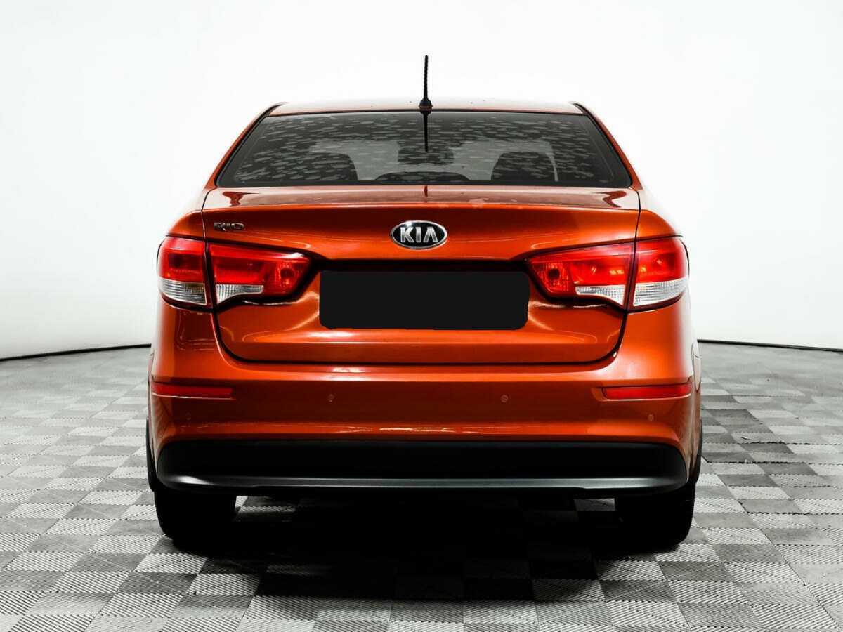 Kia Rio с пробегом — 2015 год. Фото: #4