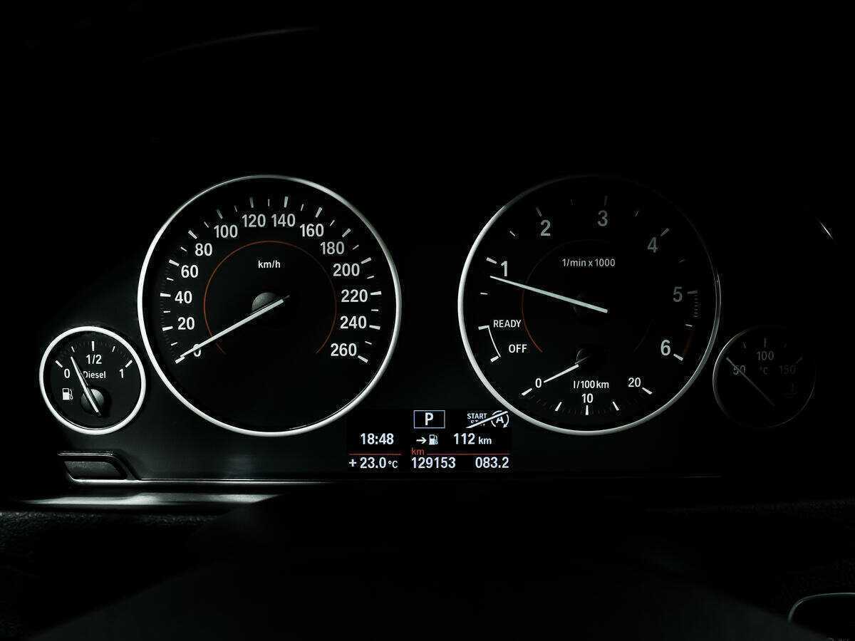 BMW 3 серии с пробегом — 2014 год. Фото: #9