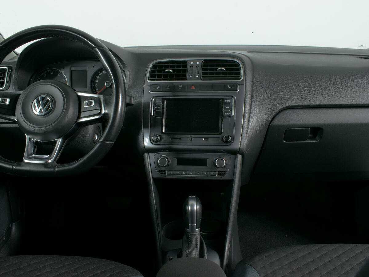 Volkswagen Polo с пробегом — 2019 год. Фото: #9