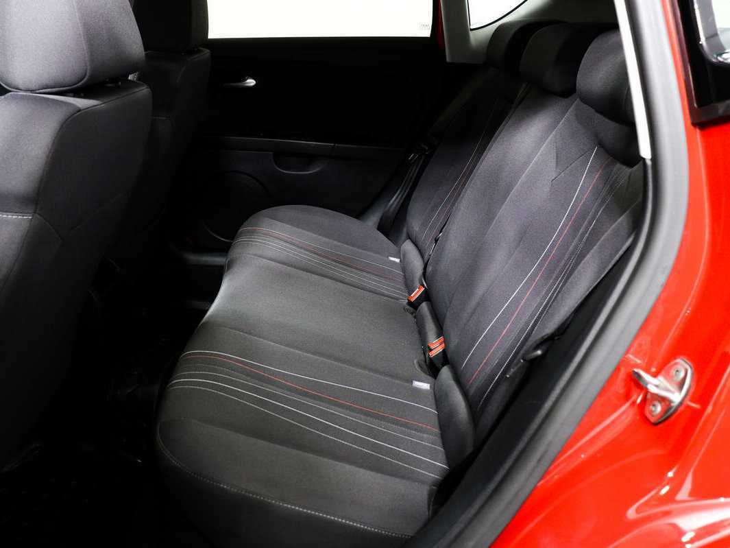 SEAT Leon с пробегом — 2012 год. Фото: #11