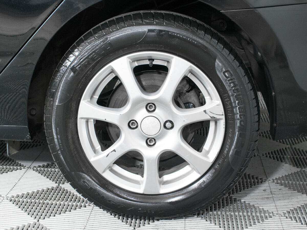 Hyundai Solaris с пробегом — 2014 год. Фото: #15