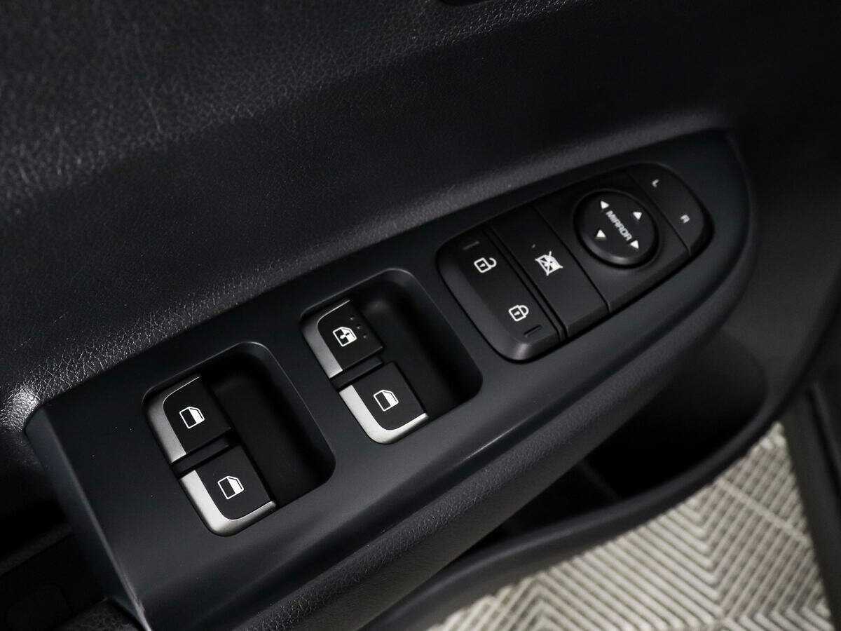 Kia Rio с пробегом — 2020 год. Фото: #11