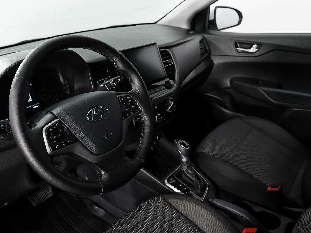 Hyundai Solaris с пробегом — 2021 год. Фото: #6