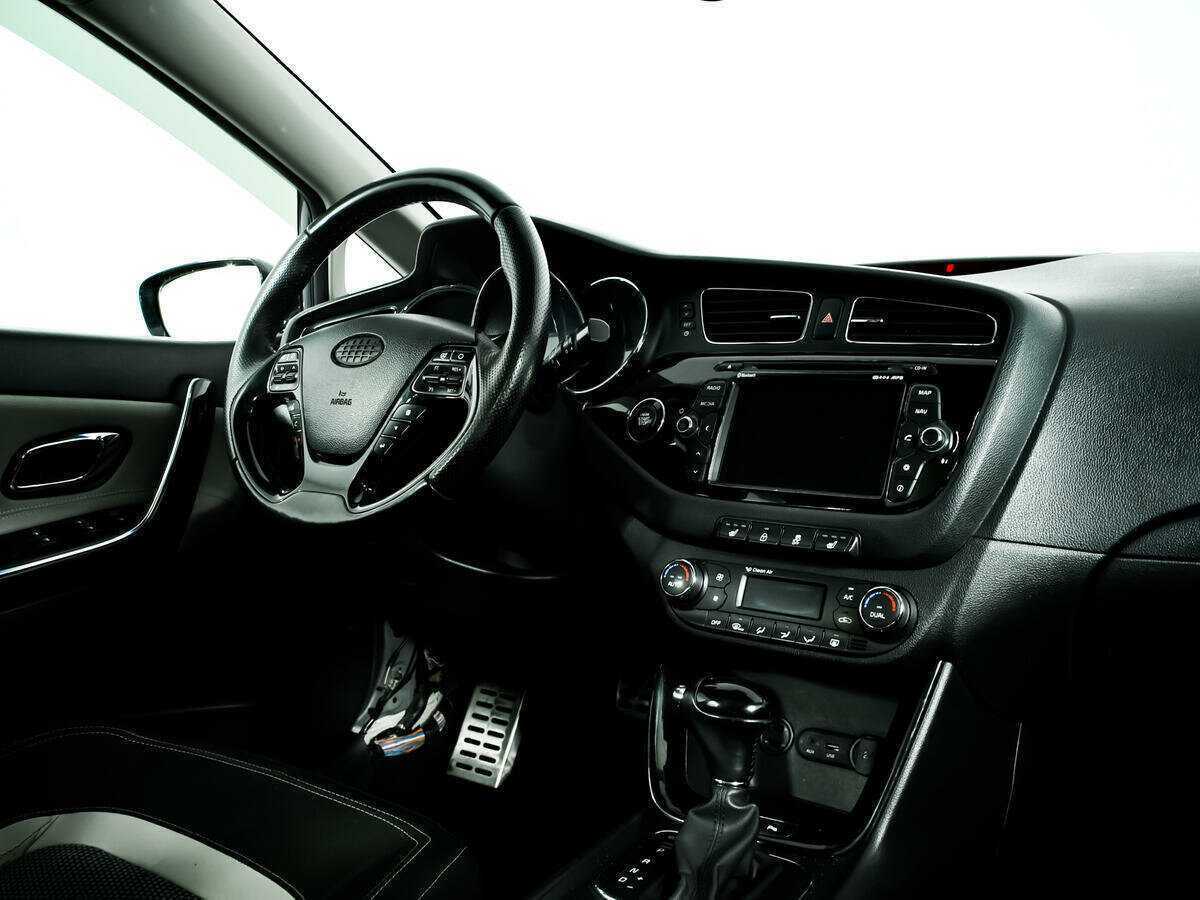 Kia Ceed с пробегом — 2012 год. Фото: #8