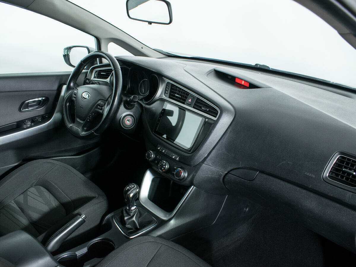 Kia Ceed с пробегом — 2016 год. Фото: #6
