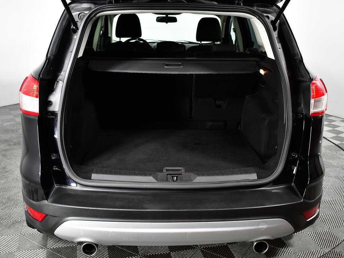 Ford Kuga с пробегом — 2015 год. Фото: #14