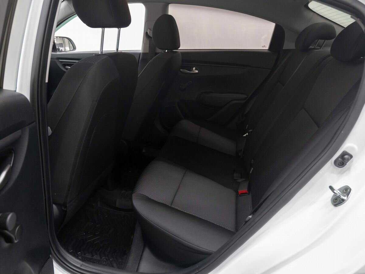 Kia Rio с пробегом — 2021 год. Фото: #10