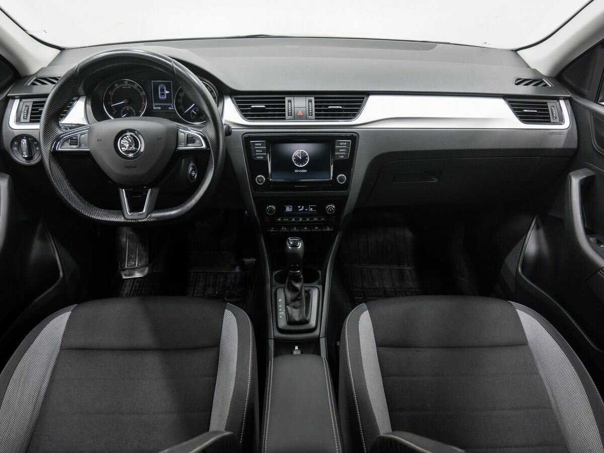 Skoda Rapid с пробегом — 2019 год. Фото: #10