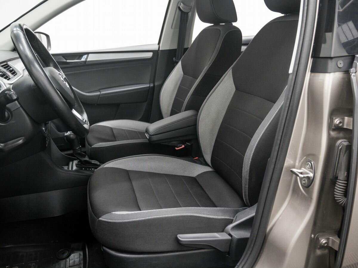 Skoda Rapid с пробегом — 2019 год. Фото: #14