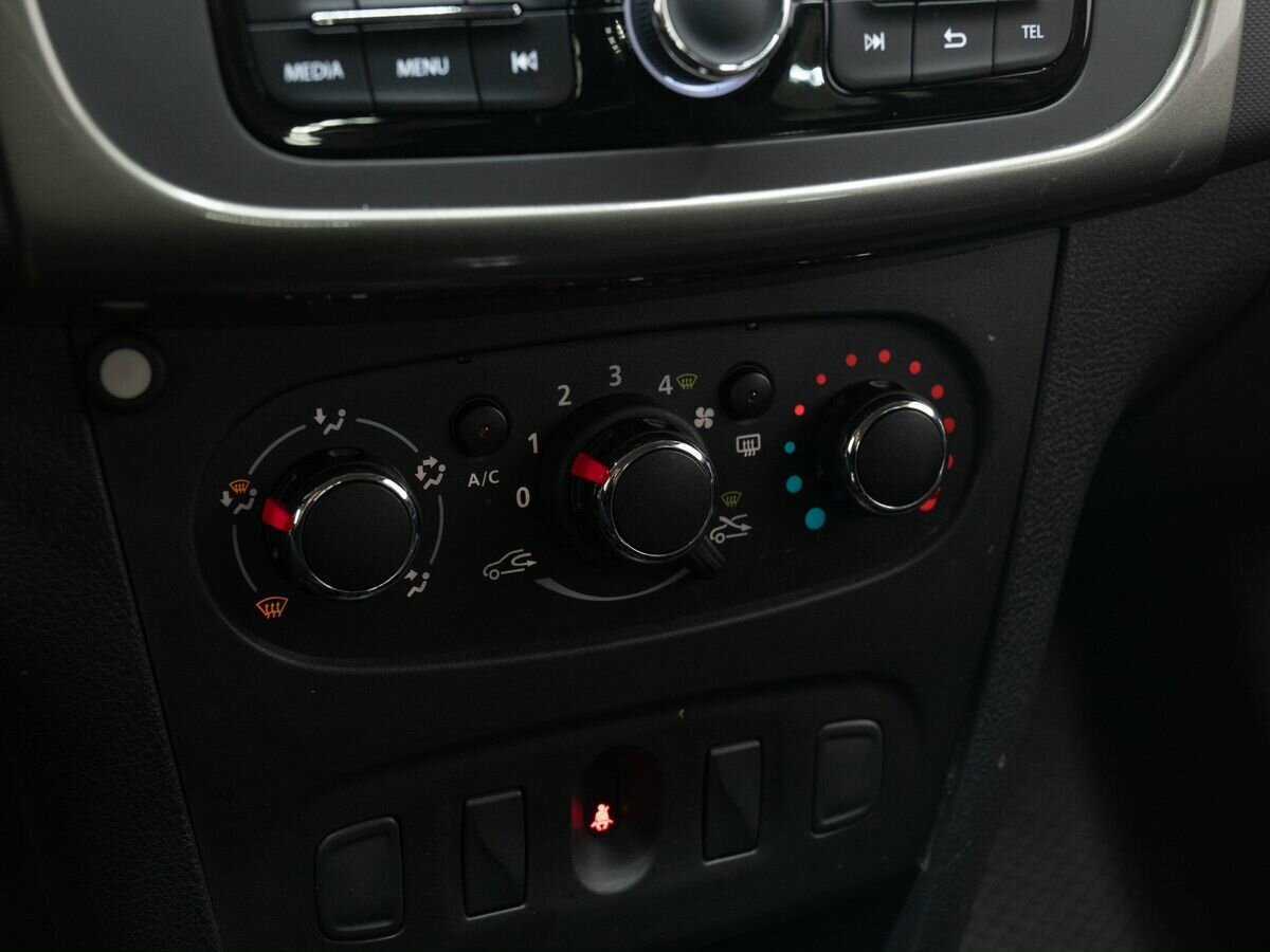 Renault Logan с пробегом — 2021 год. Фото: #17