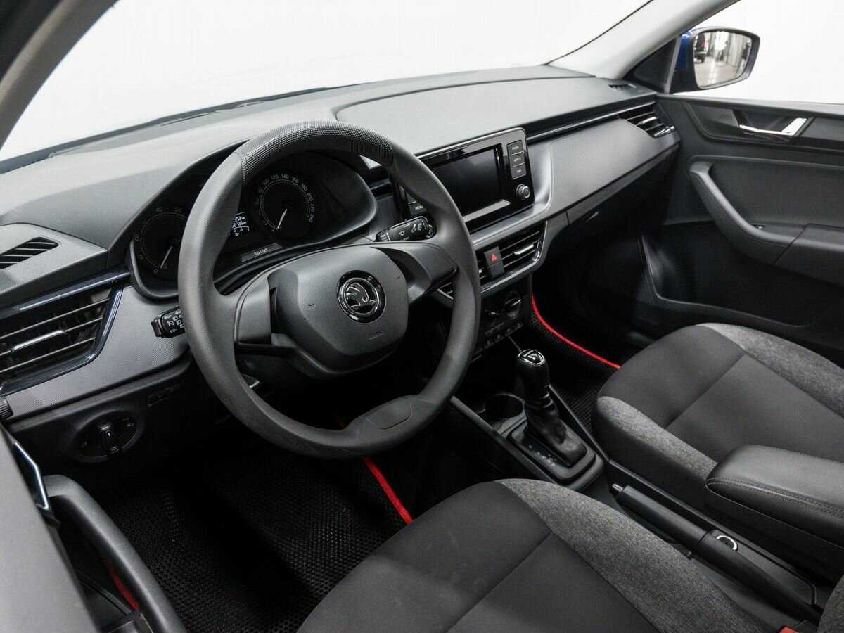 Skoda Rapid с пробегом — 2021 год. Фото: #13