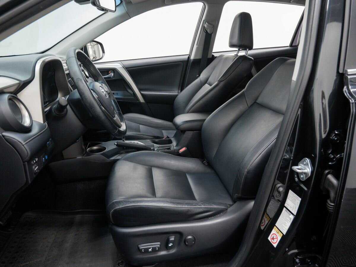 Toyota RAV4 с пробегом — 2013 год. Фото: #11