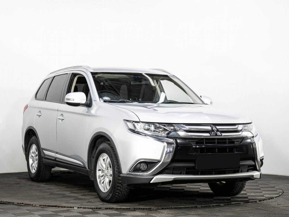 Mitsubishi Outlander с пробегом — 2016 год. Фото: #2