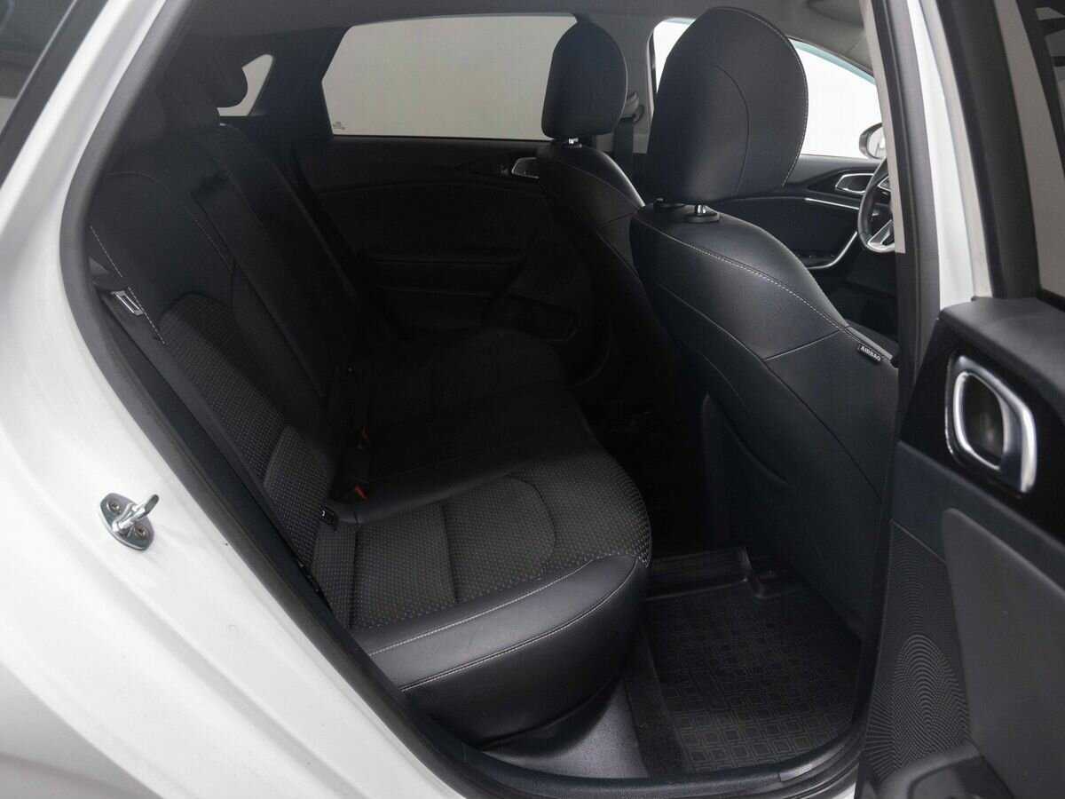 Kia Ceed с пробегом — 2018 год. Фото: #10