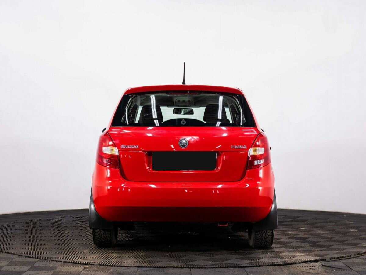 Skoda Fabia с пробегом — 2013 год. Фото: #4