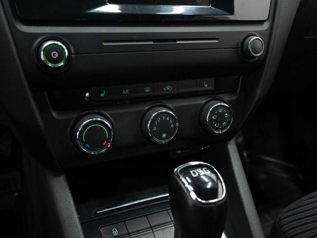 Skoda Octavia с пробегом — 2015 год. Фото: #14
