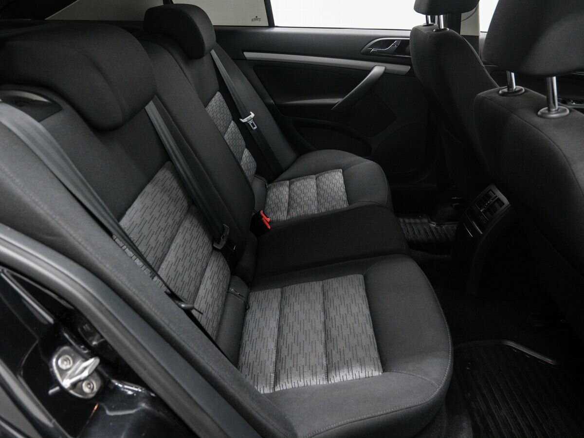 Skoda Octavia с пробегом — 2012 год. Фото: #7