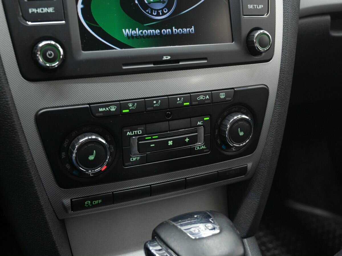 Skoda Octavia с пробегом — 2012 год. Фото: #16