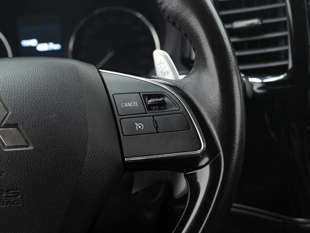 Mitsubishi Outlander с пробегом — 2016 год. Фото: #17
