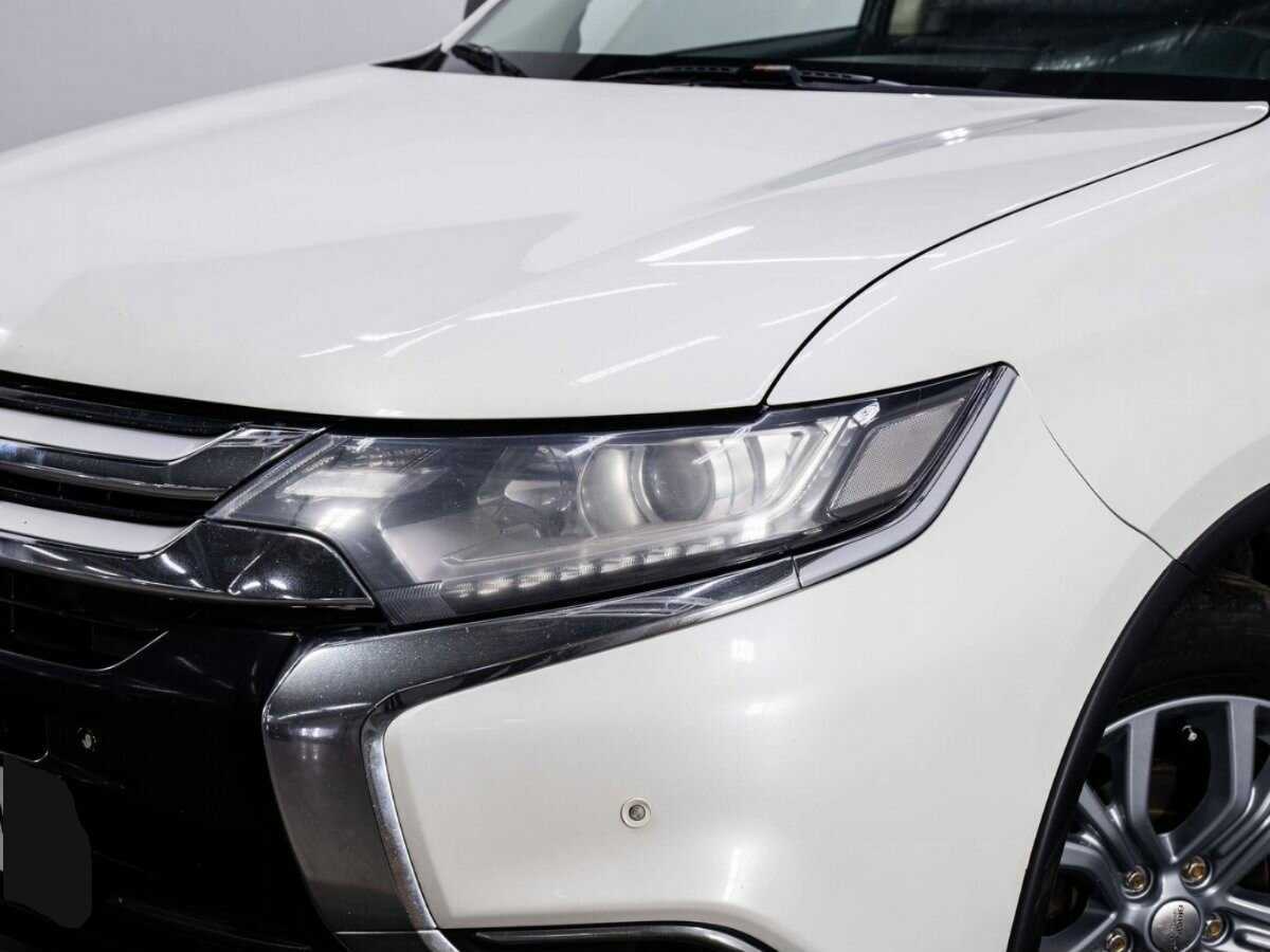 Mitsubishi Outlander с пробегом — 2018 год. Фото: #6