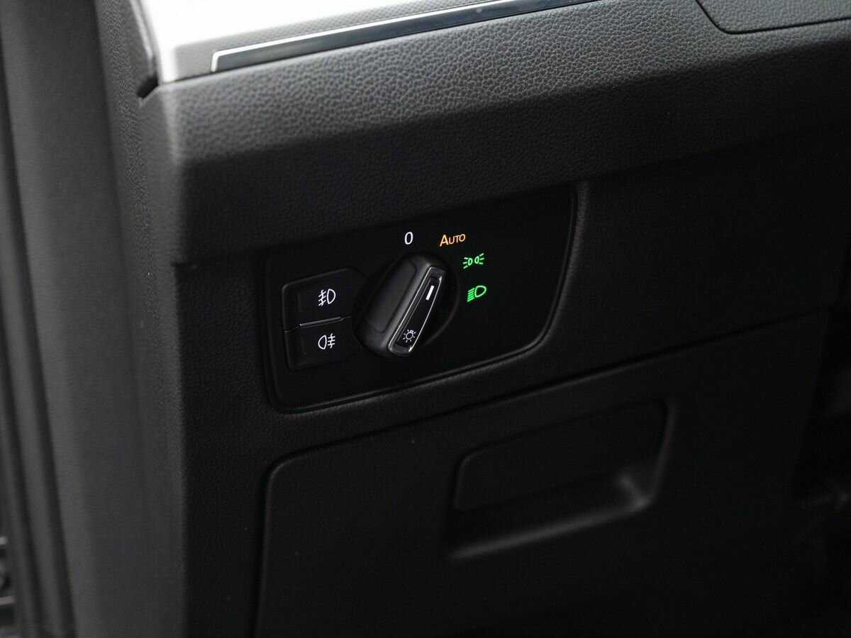 Volkswagen Passat с пробегом — 2018 год. Фото: #14