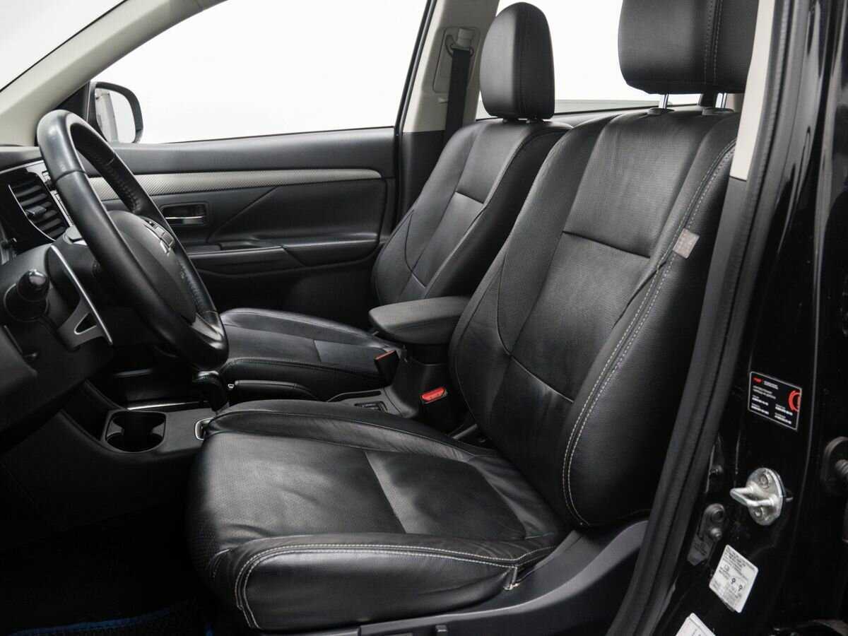 Mitsubishi Outlander с пробегом — 2013 год. Фото: #13