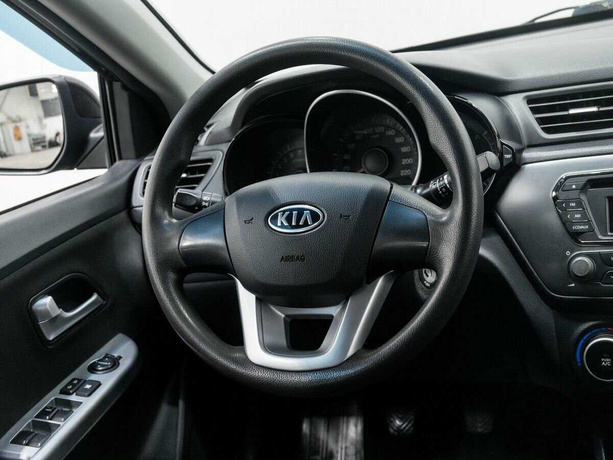 Kia Rio с пробегом — 2012 год. Фото: #7
