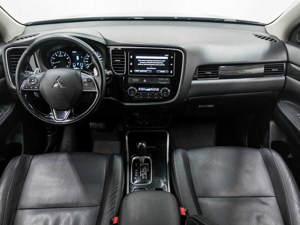 Mitsubishi Outlander с пробегом — 2017 год. Фото: #9