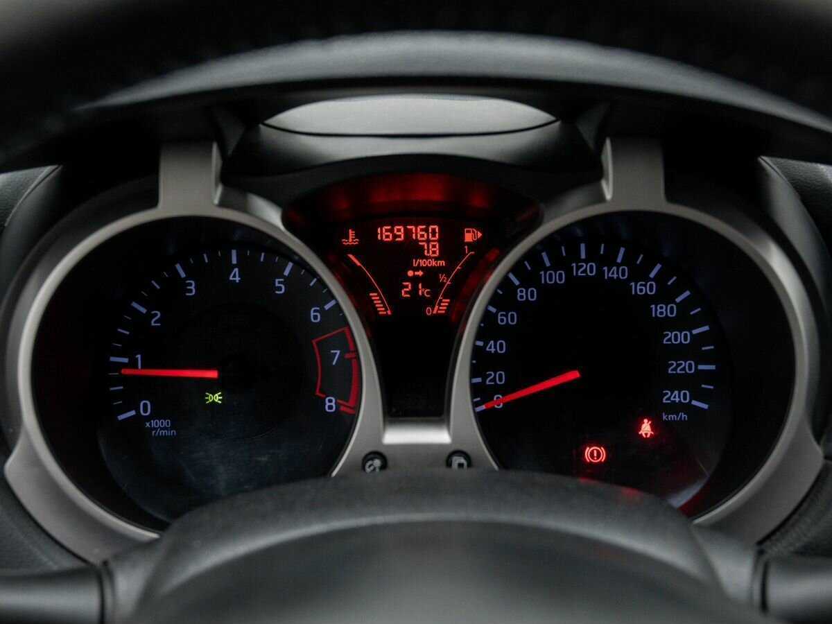 Nissan Juke с пробегом — 2012 год. Фото: #21