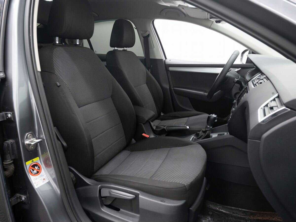 Skoda Octavia с пробегом — 2013 год. Фото: #13