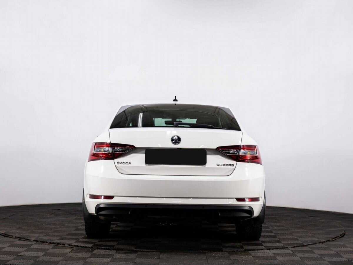 Skoda Superb с пробегом — 2016 год. Фото: #4