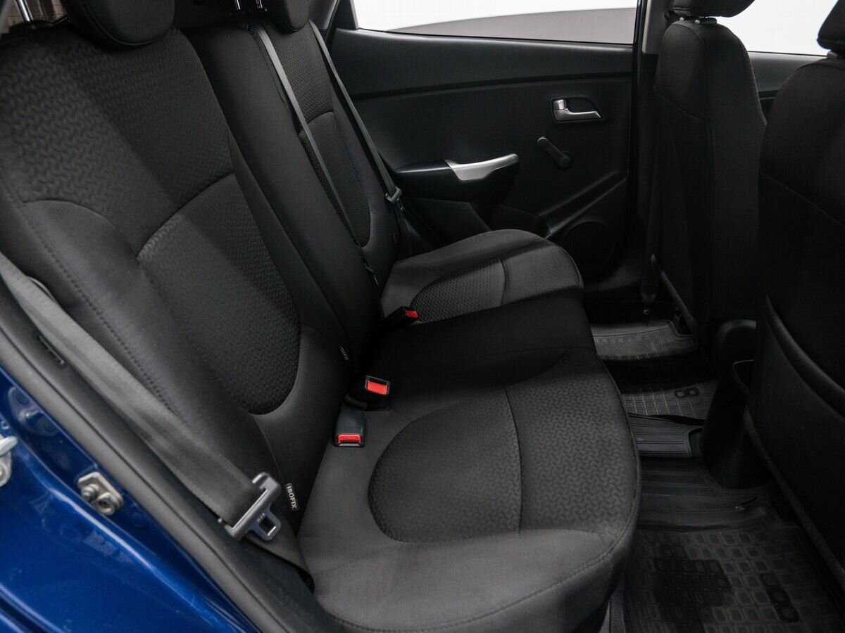 Kia Rio с пробегом — 2015 год. Фото: #8