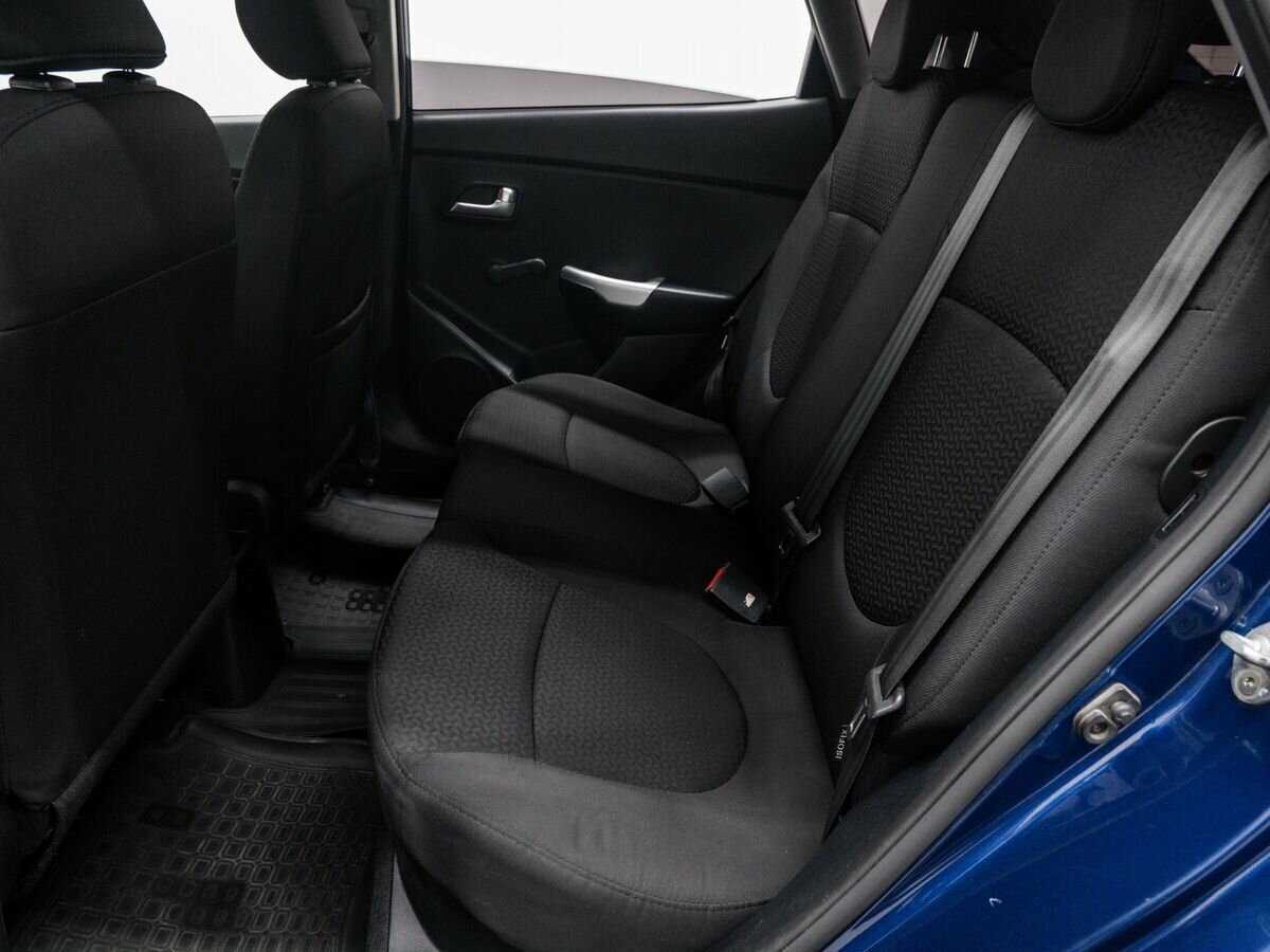 Kia Rio с пробегом — 2015 год. Фото: #11