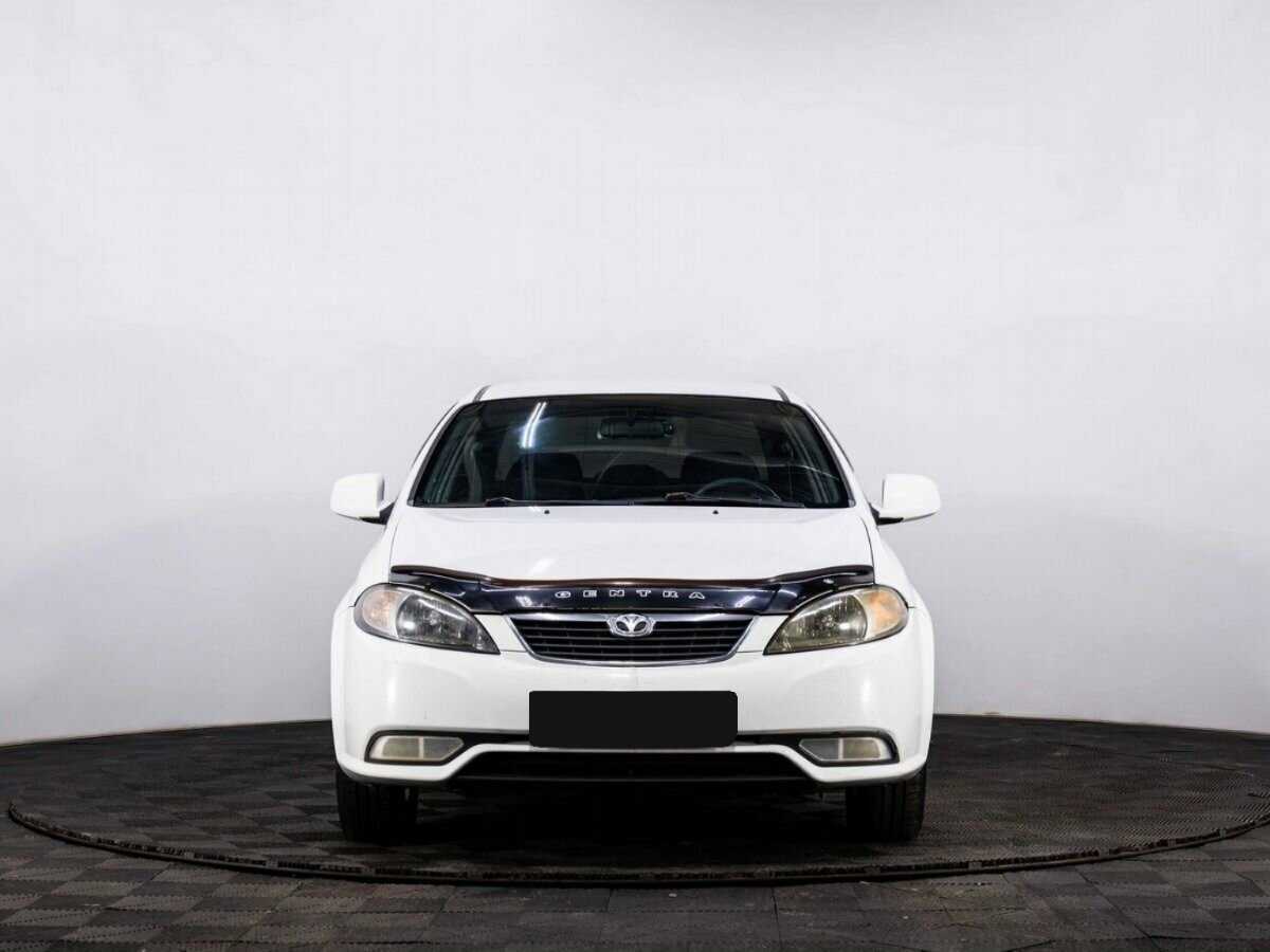 Daewoo Gentra с пробегом — 2013 год. Фото: #1