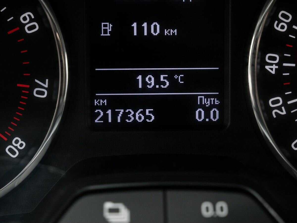 Skoda Rapid с пробегом — 2014 год. Фото: #17