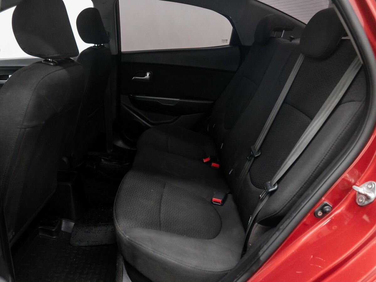 Kia Rio с пробегом — 2012 год. Фото: #12