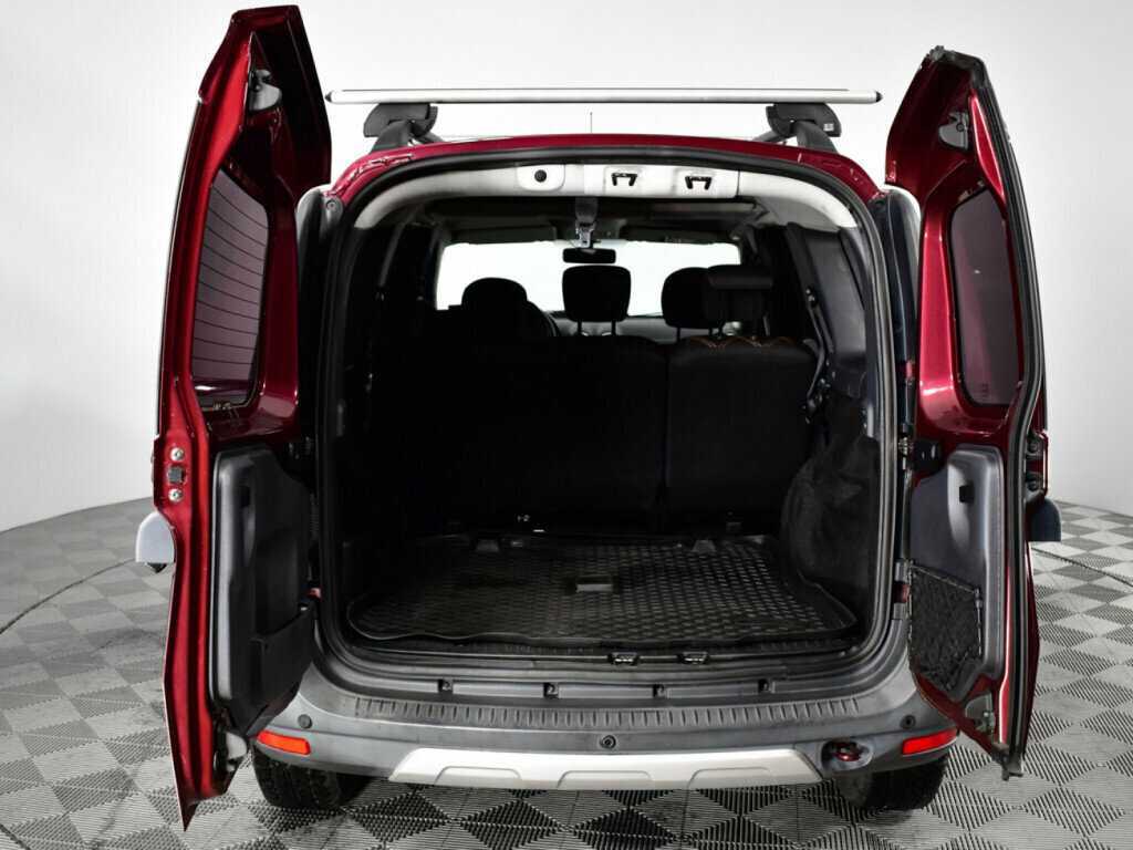 Lada (ВАЗ) Largus с пробегом — 2016 год. Фото: #14