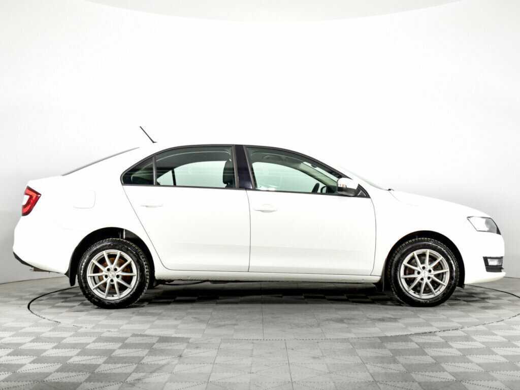 Skoda Rapid с пробегом — 2018 год. Фото: #3