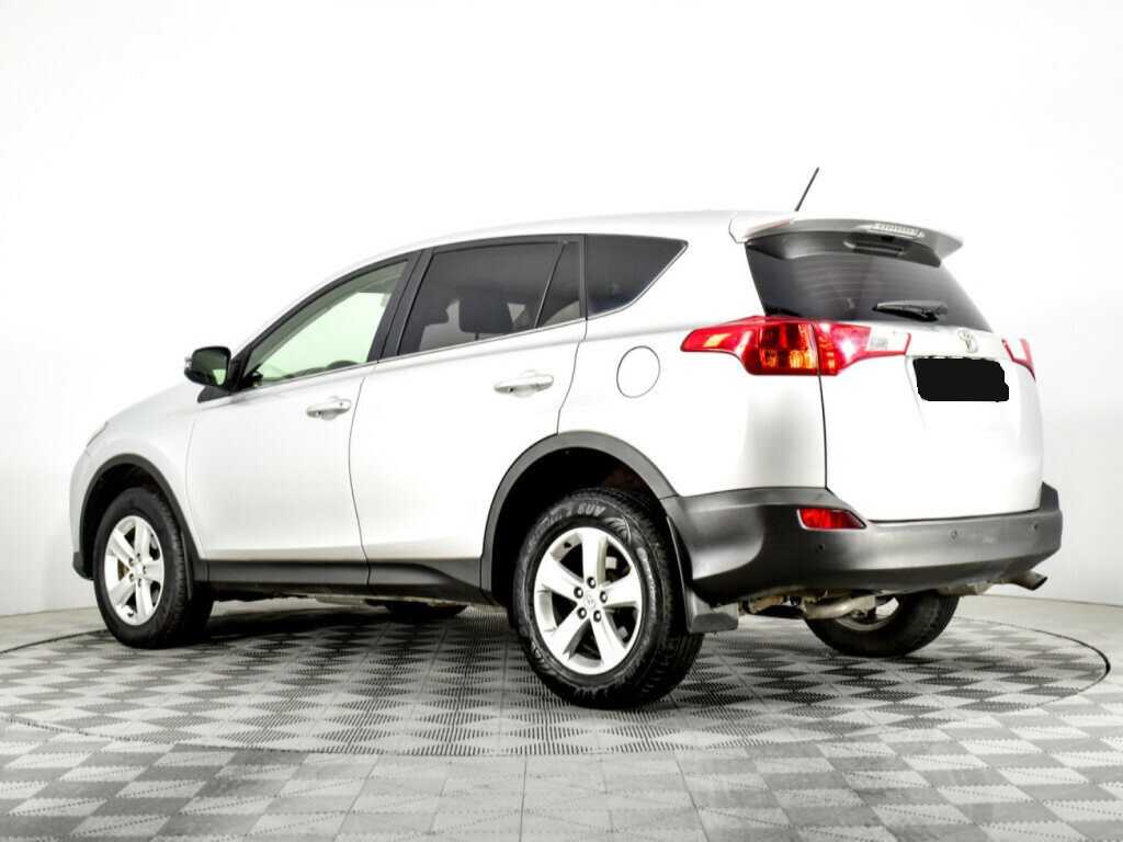 Toyota RAV4 с пробегом — 2013 год. Фото: #5