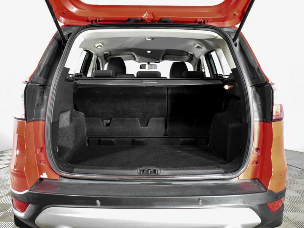 Ford Kuga с пробегом — 2017 год. Фото: #16