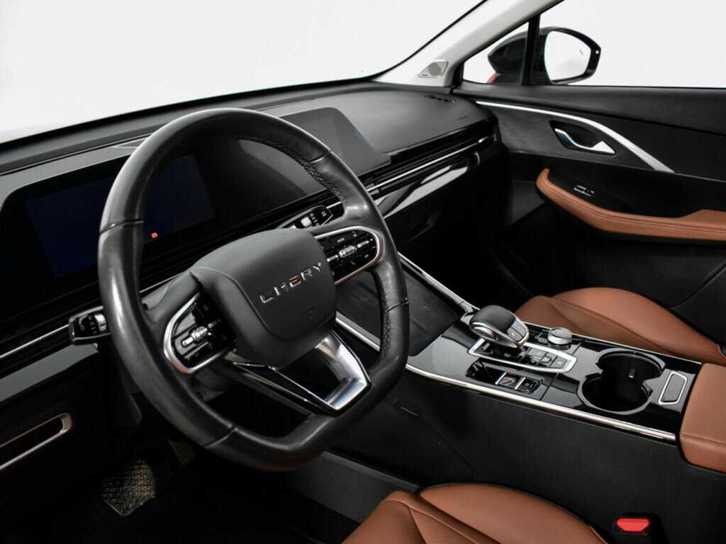 OMODA C5 с пробегом — 2023 год. Фото: #8