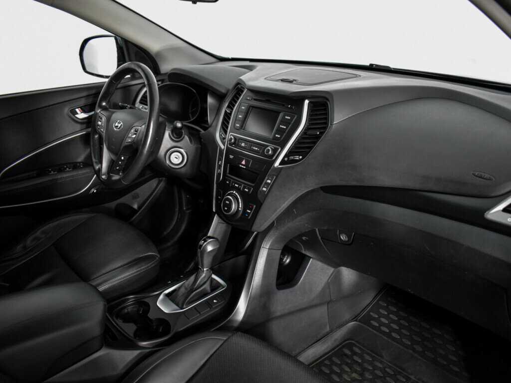 Hyundai Santa Fe с пробегом — 2016 год. Фото: #12