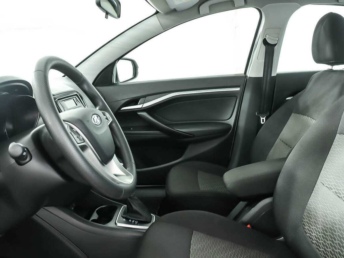 Lada (ВАЗ) Vesta с пробегом — 2022 год. Фото: #6