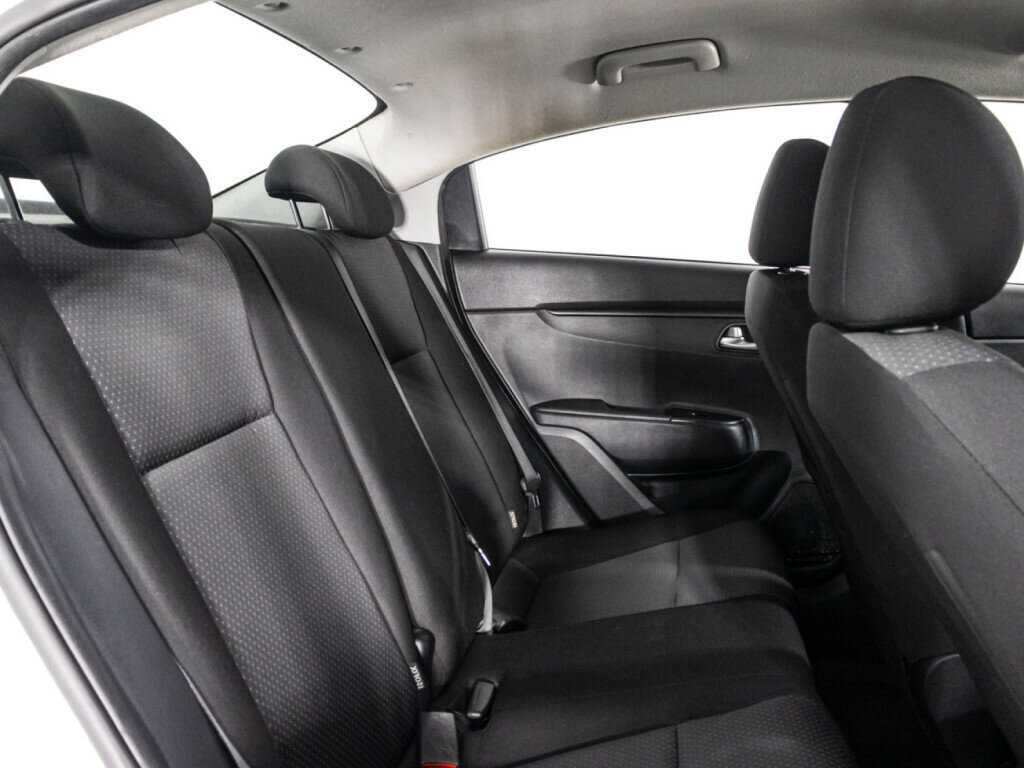 Kia Rio с пробегом — 2020 год. Фото: #22