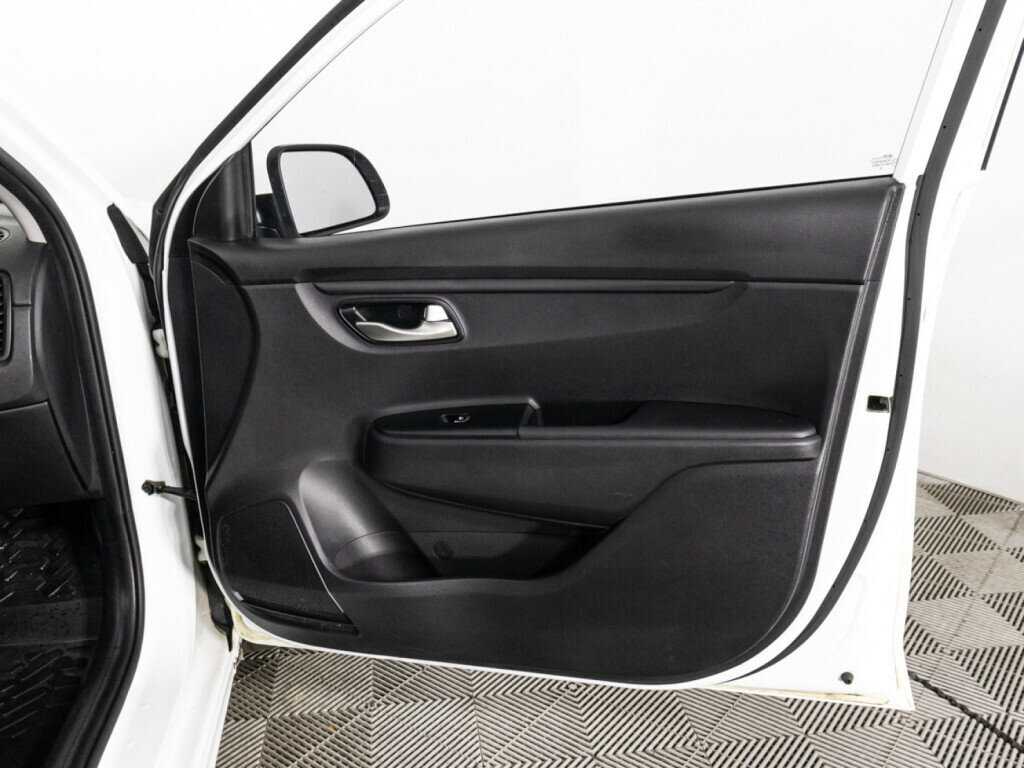 Kia Rio с пробегом — 2020 год. Фото: #26