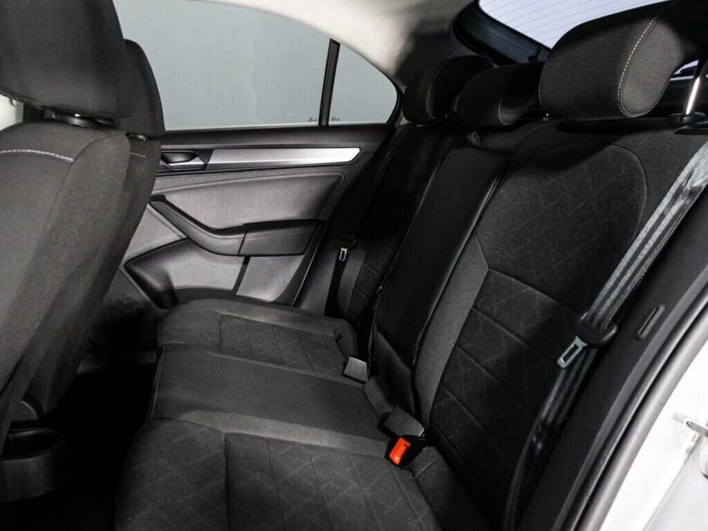 Volkswagen Polo с пробегом — 2020 год. Фото: #9