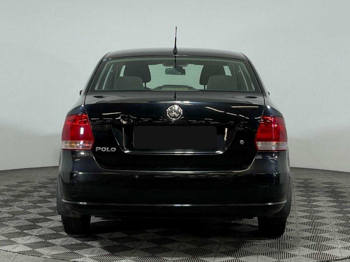 Volkswagen Polo с пробегом — 2012 год. Фото: #4